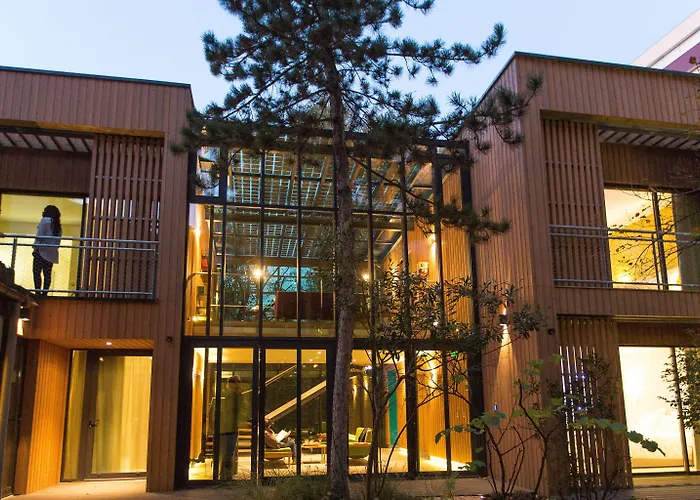 Eden Lodge